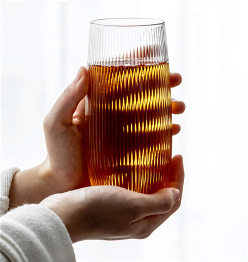 Vaso Japonés con Rayas Verticales